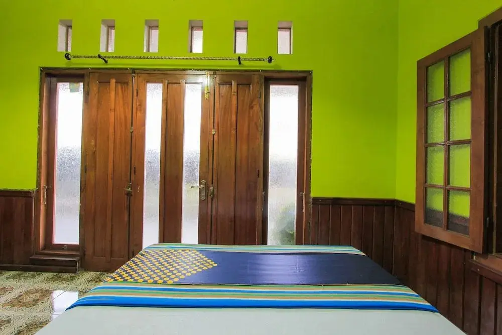 Баньюванги: SPOT ON 2490 Griya Kencana Homestay