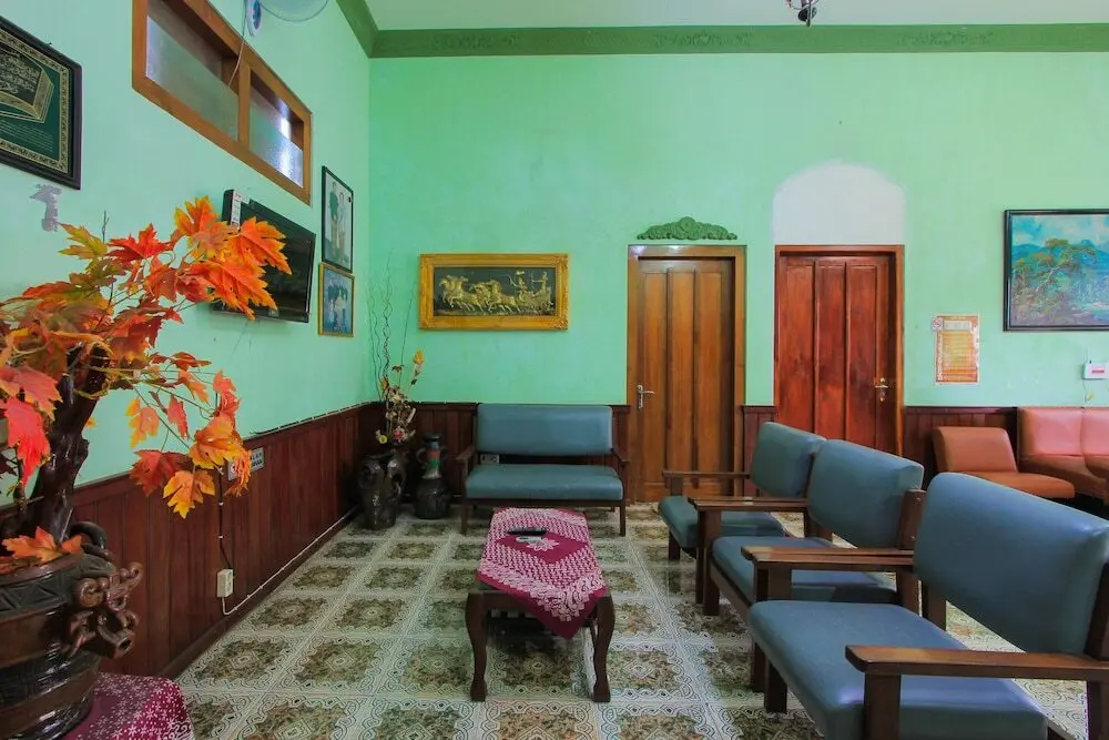 Баньюванги: SPOT ON 2490 Griya Kencana Homestay