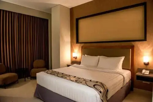 Бондовосо: Grand Padis Hotel