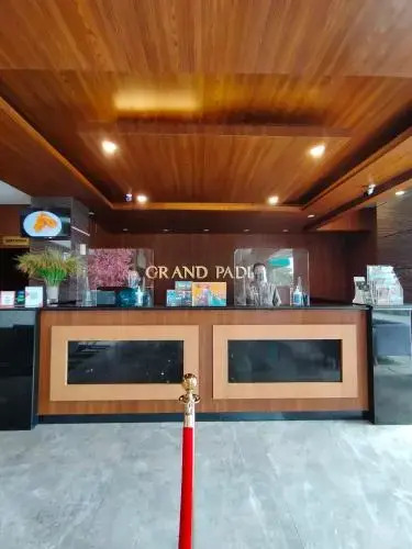 Бондовосо: Grand Padis Hotel