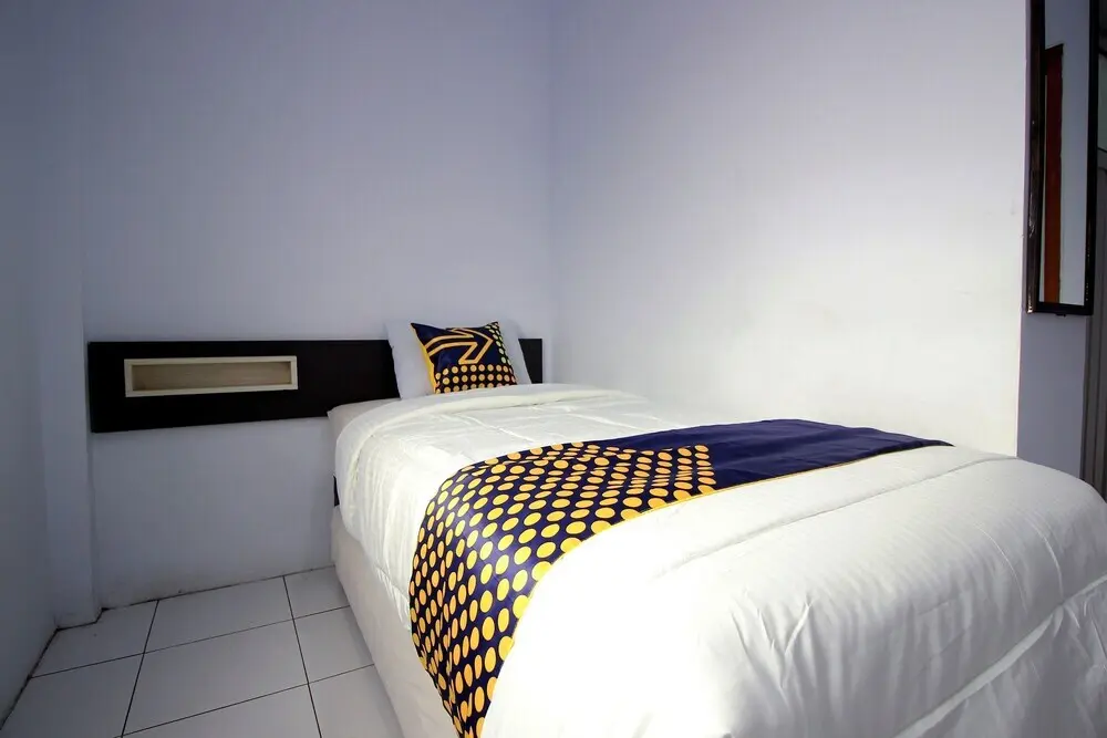 Бенгкулу: Hotel Rindu by OYO Rooms