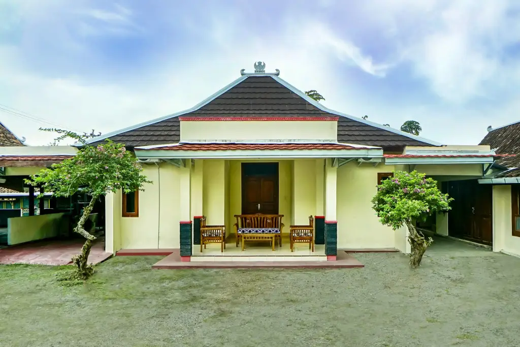 Omah Mbah Lurah Syariah by OYO Rooms — фото 1