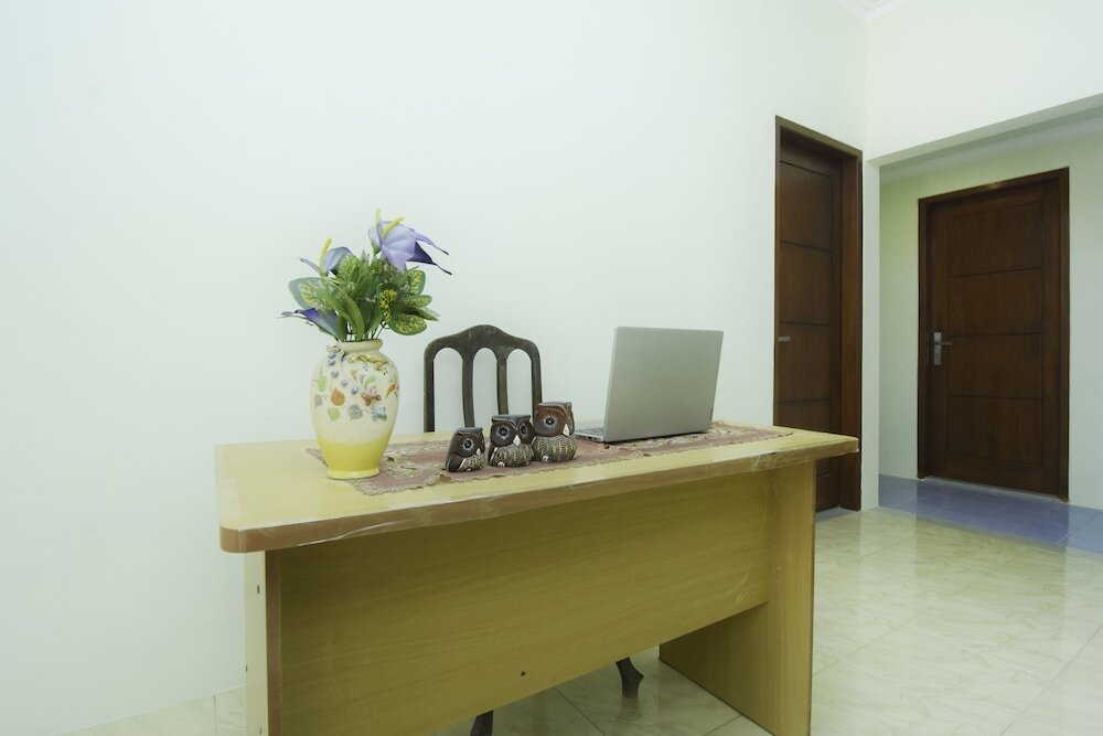 Проболинго: Edelweiss Residence Syariah by OYO Rooms
