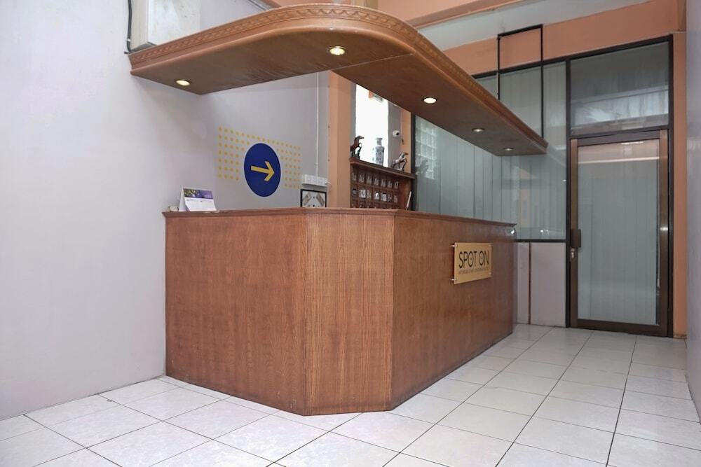 Рантау Прапат: Hotel Gunung Sar by OYO Rooms