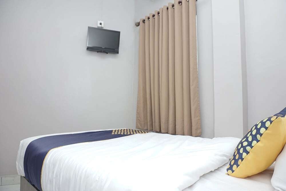 Рантау Прапат: Hotel Gunung Sar by OYO Rooms