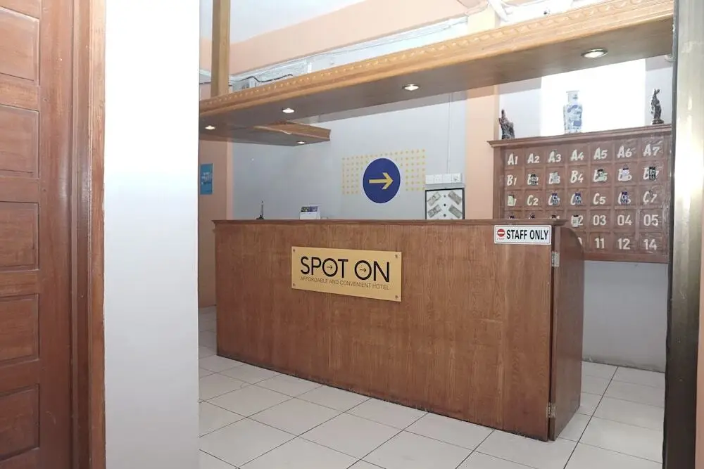 Рантау Прапат: Hotel Gunung Sar by OYO Rooms