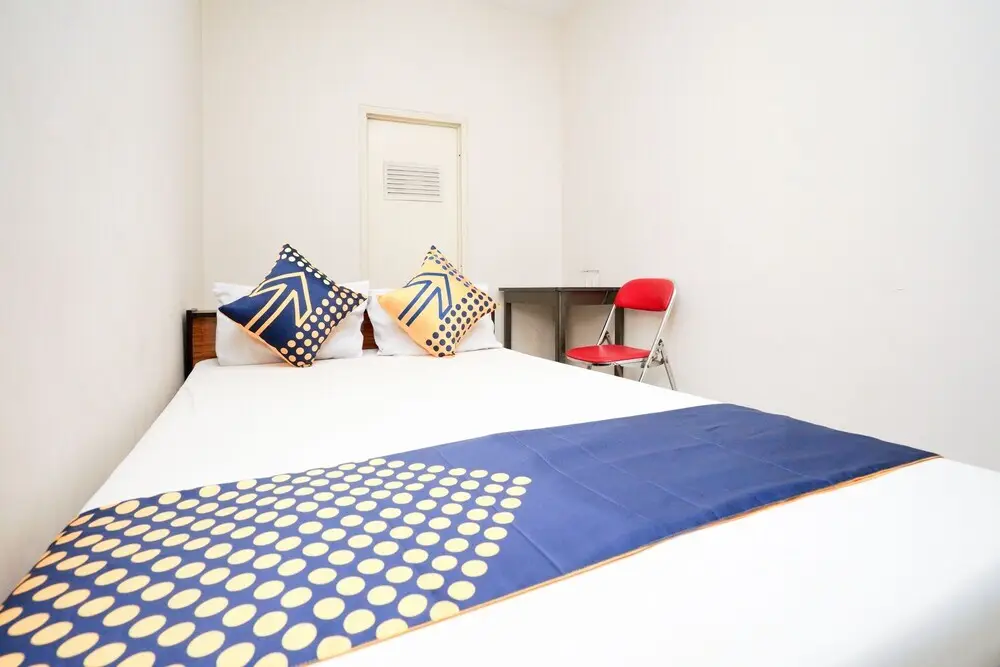 Проболинго: Ratna Backpacker Syariah by OYO Rooms