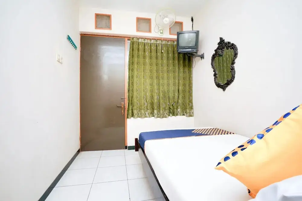 Проболинго: Ratna Backpacker Syariah by OYO Rooms