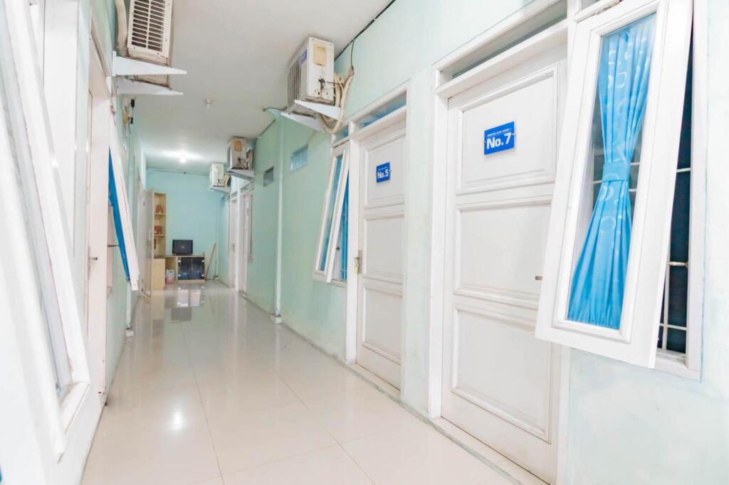 Чианджур: RedDoorz Syariah At Jl Pangeran Hidayatullah Cianjur