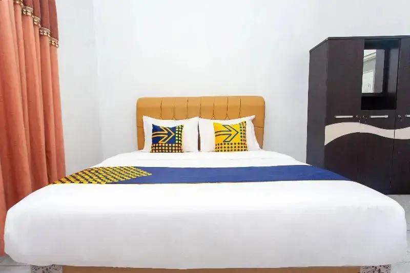 Чилачап: Azka Guest House Syariah by OYO Rooms