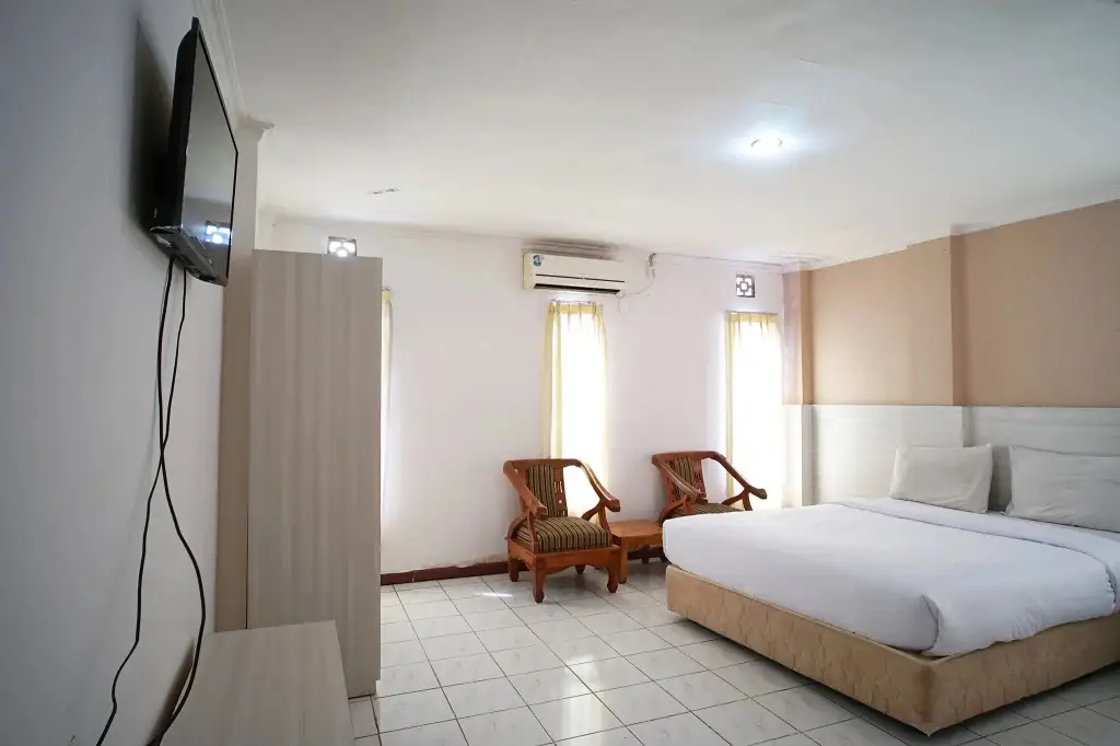 Баликпапан: Hemra Hotel by OYO Rooms