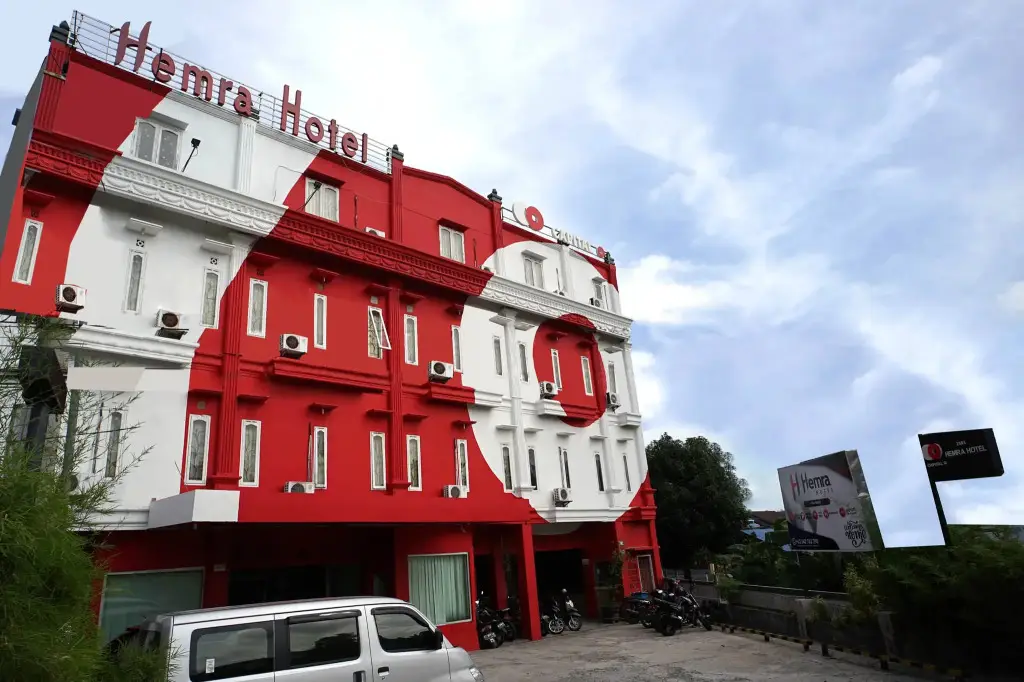 Hemra Hotel by OYO Rooms — фото 1