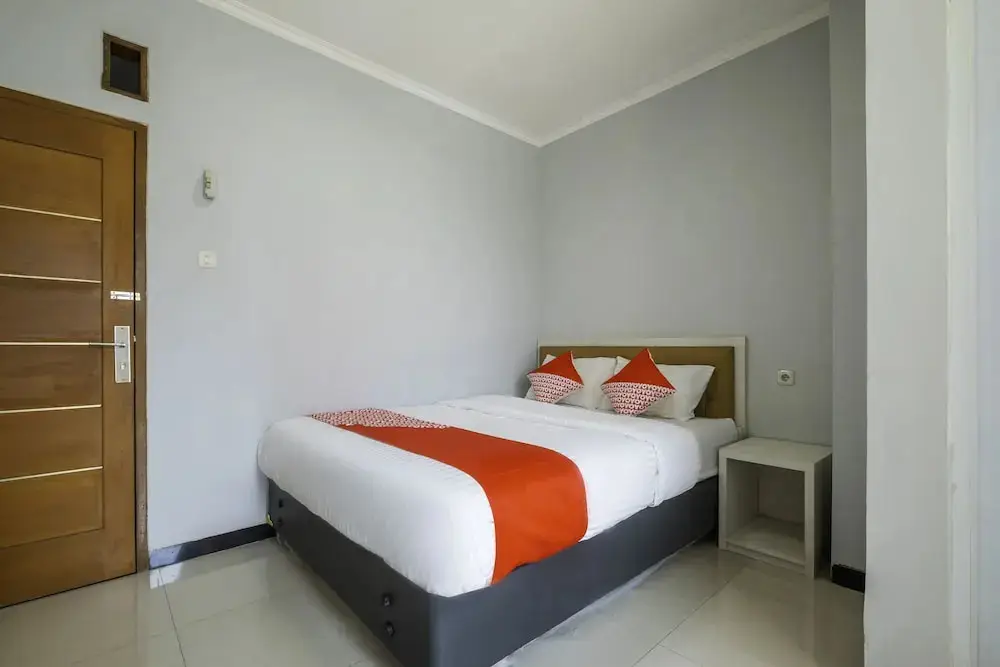 Бандунг: The Karins Guesthouse by OYO Rooms