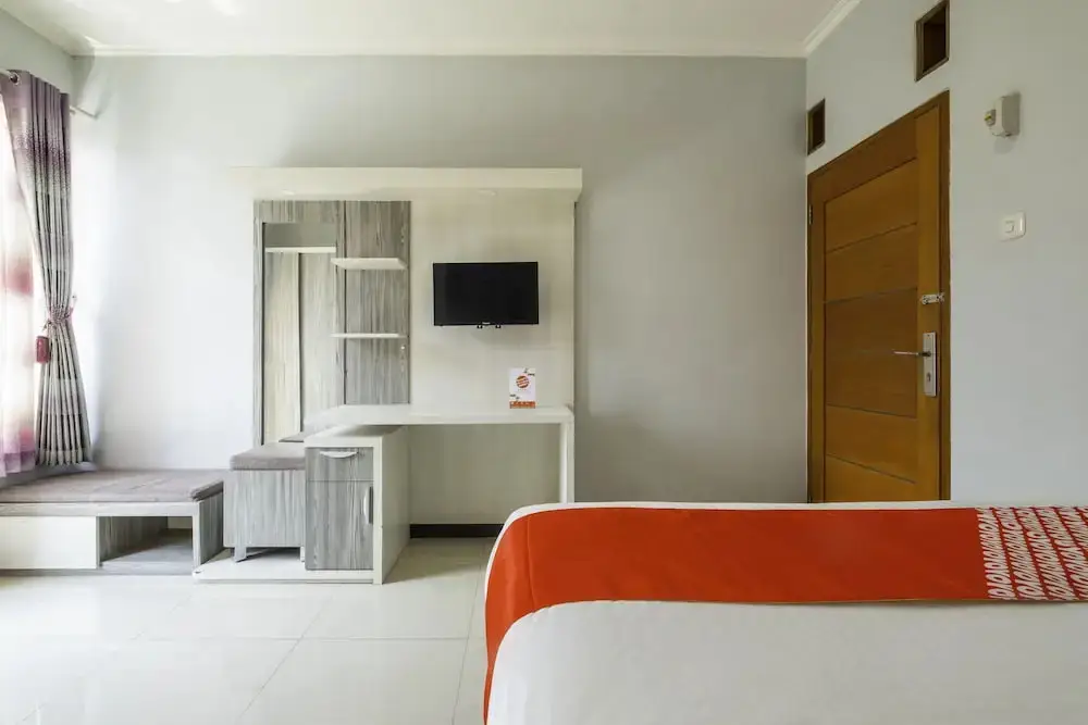 Бандунг: The Karins Guesthouse by OYO Rooms