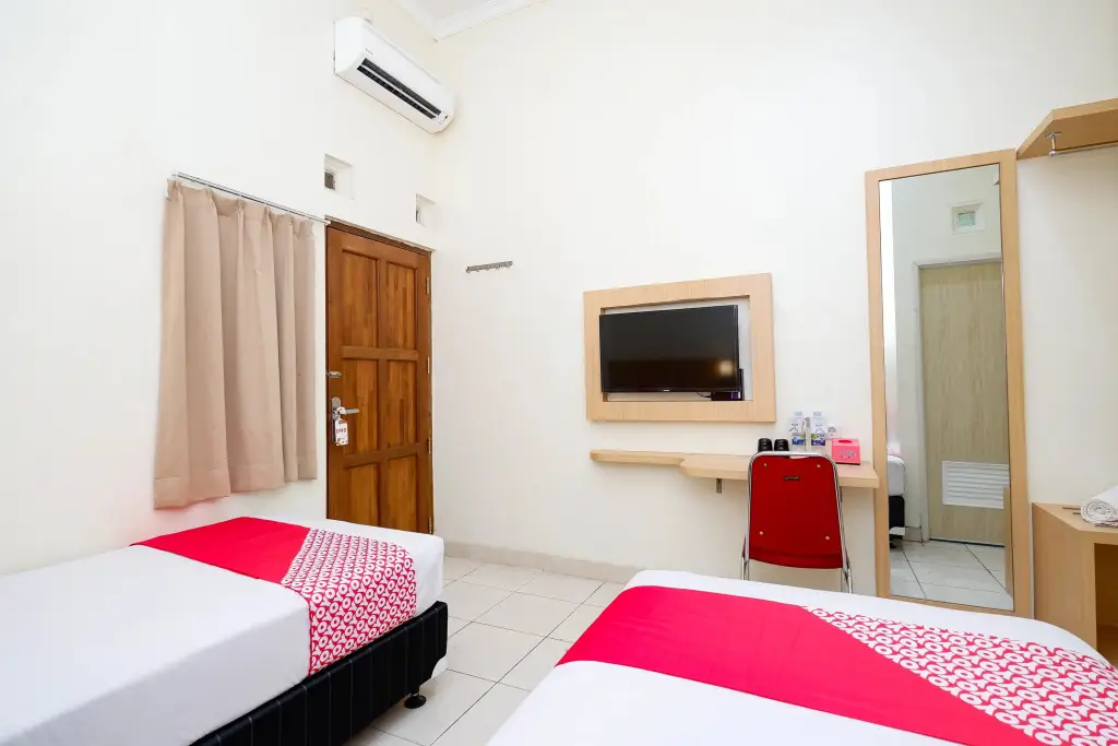 Семаранг: Trision Hostel by OYO Rooms