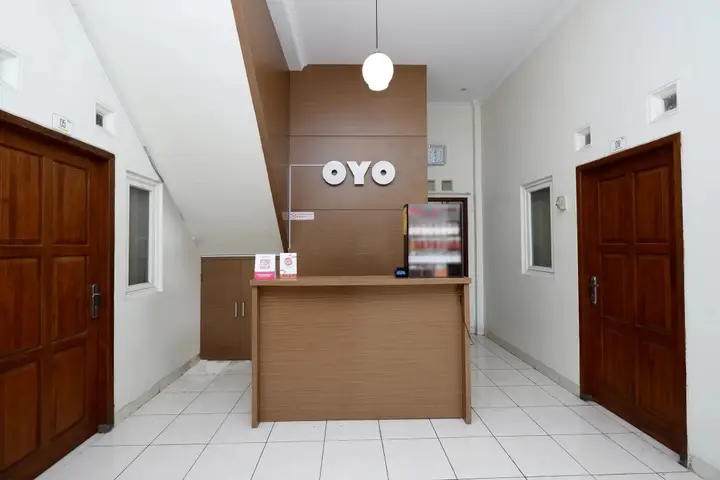 Семаранг: Trision Hostel by OYO Rooms