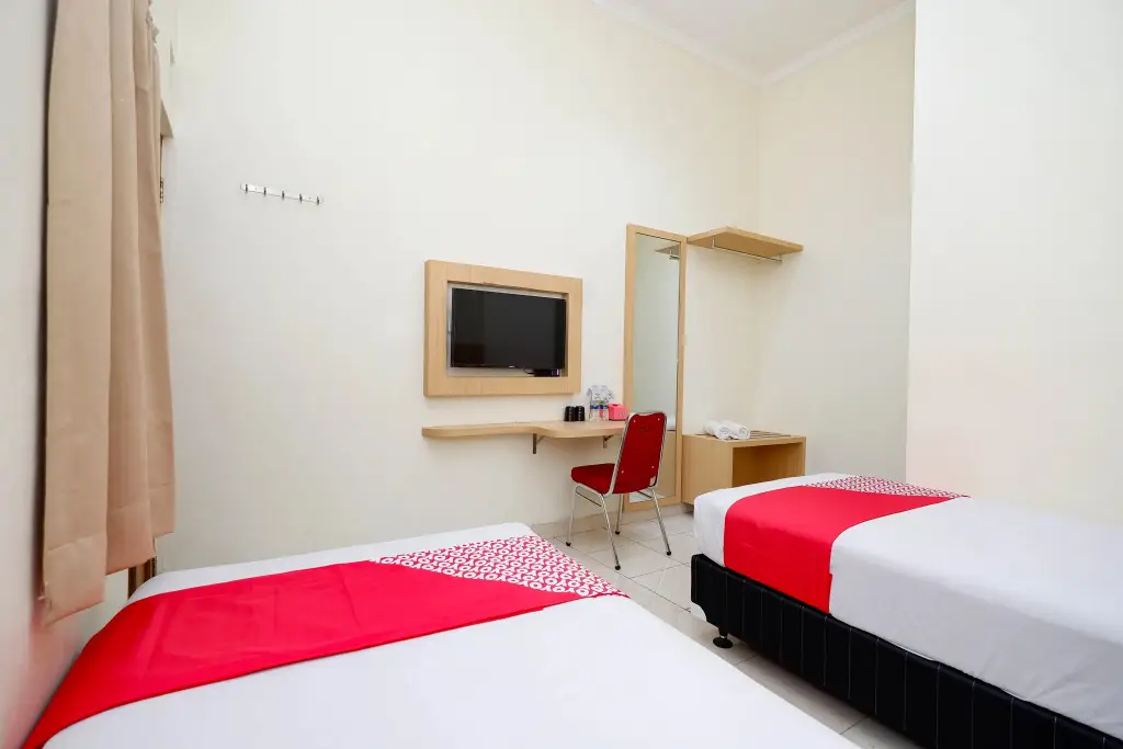 Семаранг: Trision Hostel by OYO Rooms