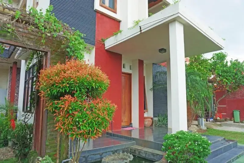 Танджунгджая: The Castury Homestay Syariah by OYO Rooms
