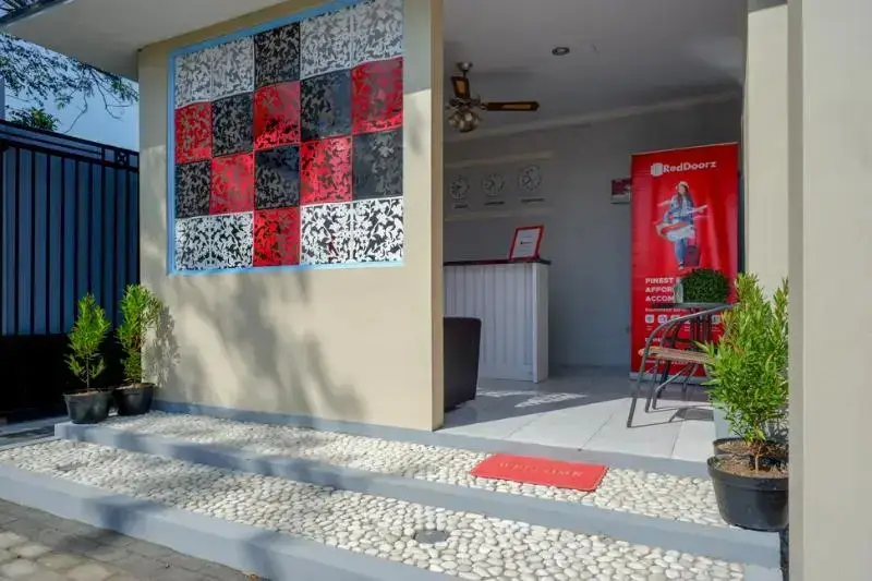 Amel's Village Homestay by RedDoorz — фото 1