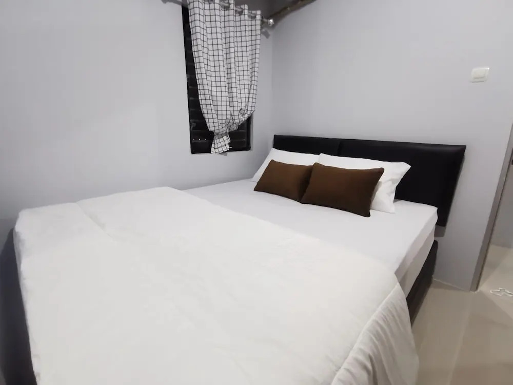 Джакарта: cibubur village by nara property