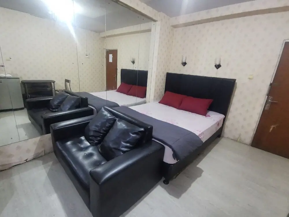 Джакарта: cibubur village by nara property