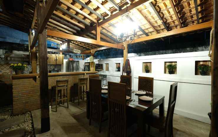 Джокьякарта: Wood Stone Hostel