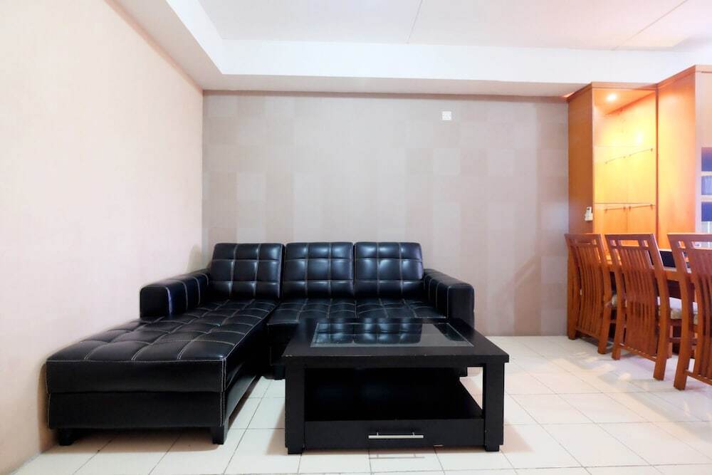 Чикаранг: Metropark Condominium