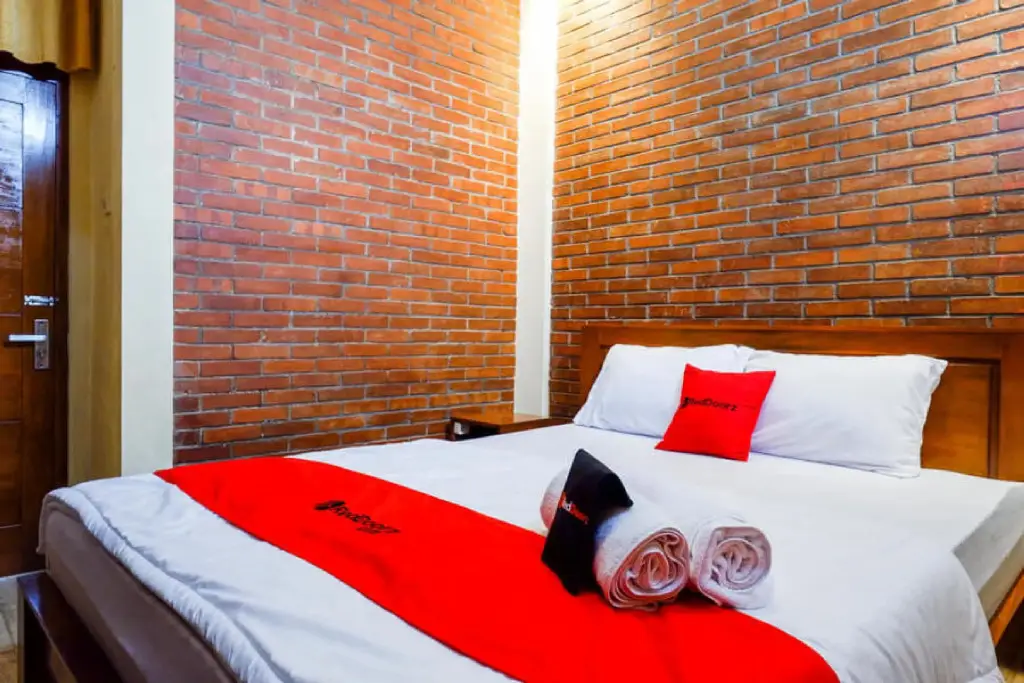 Батуретно: Cozy Stay Hotel Syariah by RedDoorz
