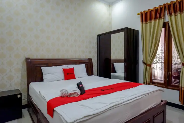 Батуретно: Cozy Stay Hotel Syariah by RedDoorz