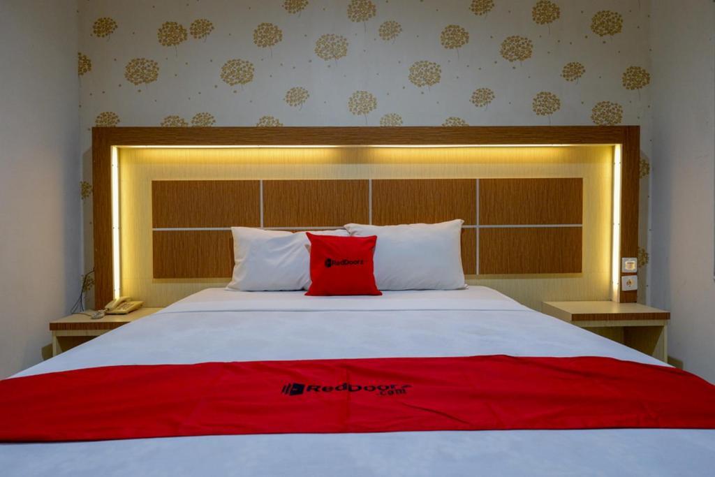 Палу: RedDoorz @ Hotel Bumi Palupy