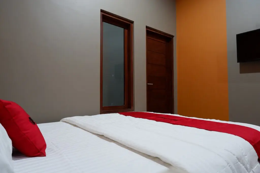 Тегал: RedDoorz Syariah near Stasiun Tegal