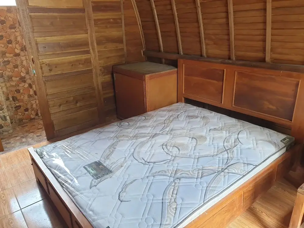 Пенида: Petinggian Hostel