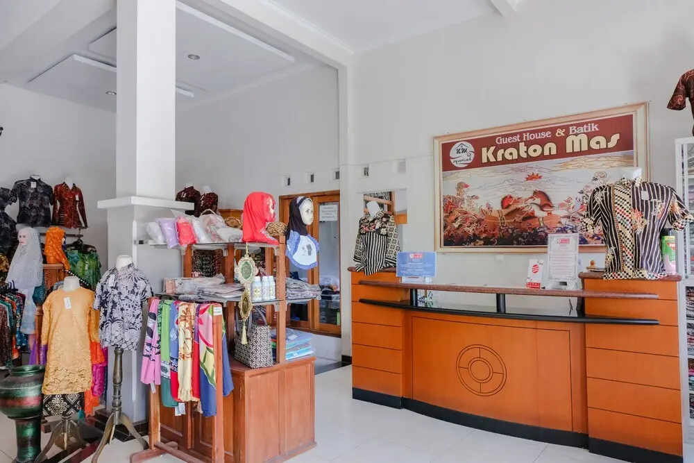 Пакитан: OYO 1306 Kraton Mas Family Residence