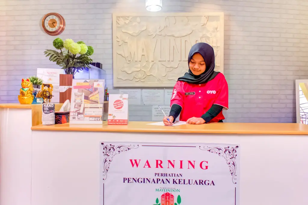 Чипанас: OYO 3418 Penginapan May Lindon Syariah