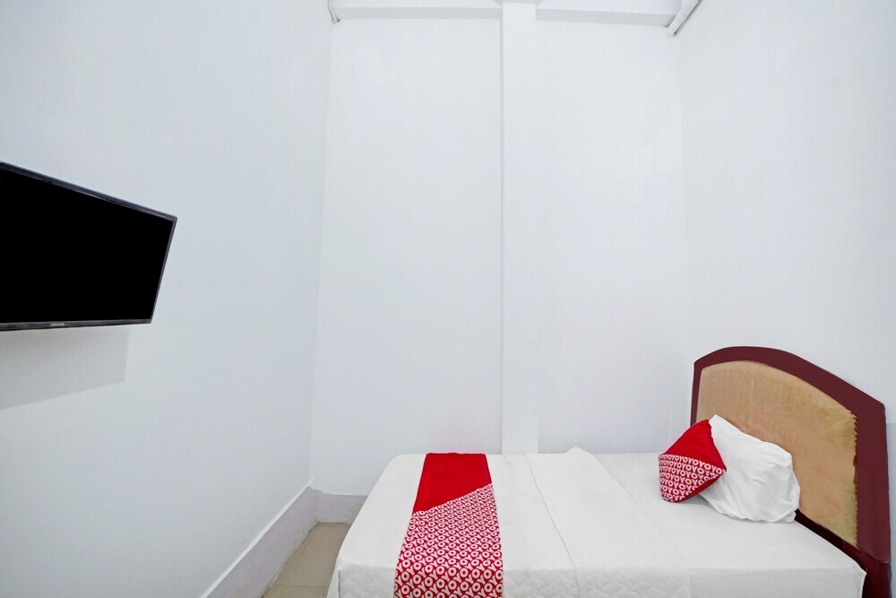 Медан: Sepakat Guest House by OYO Rooms