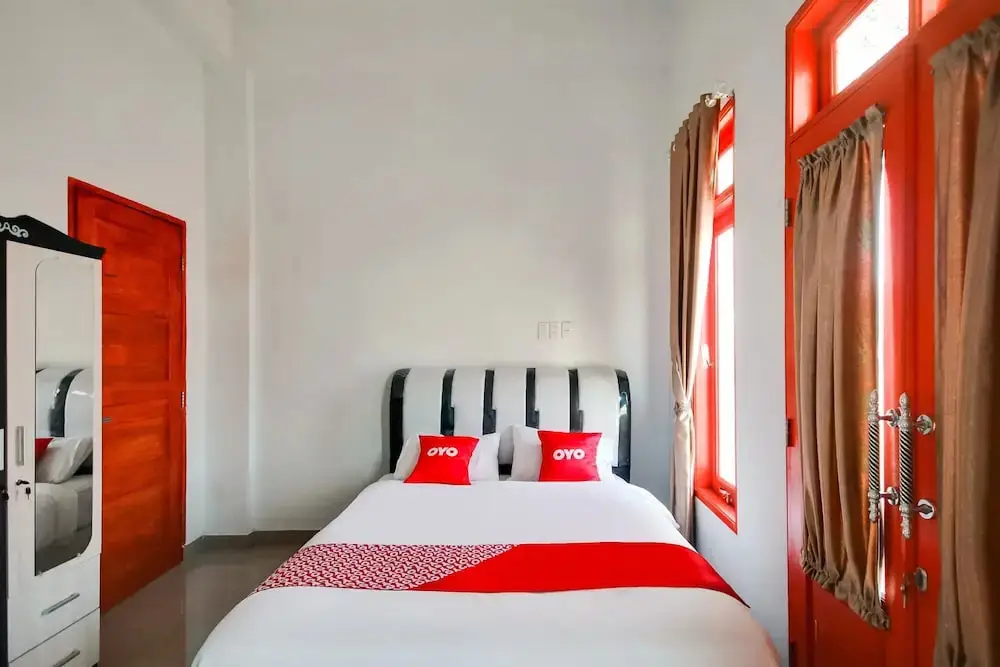 Медан: Shinta Guesthouse by OYO Rooms