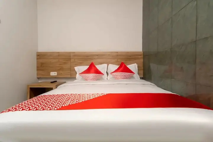 Медан: Festive Inn by OYO Rooms