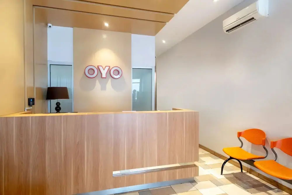 Медан: Festive Inn by OYO Rooms