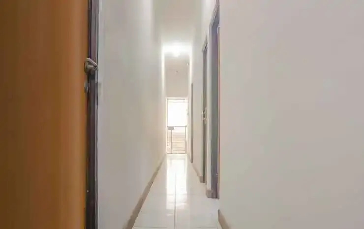 Медан: Rumah Yasmin Syariah by OYO Rooms