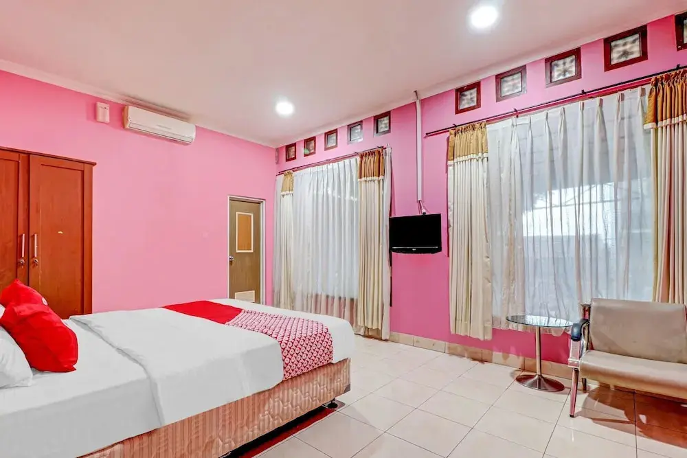 Бандунг: Ubaran Guest House by OYO Rooms
