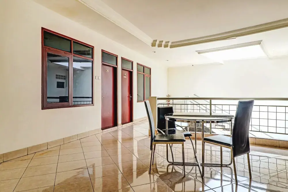 Бандунг: Ubaran Guest House by OYO Rooms