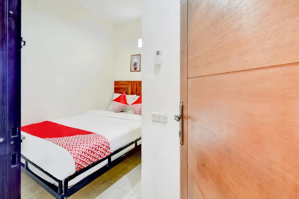 Бекаси: Teratai Bekasi Guesthouse by OYO Rooms