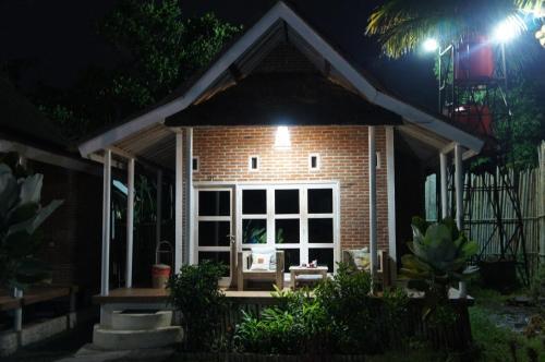 Jerowaru: Tetebatu Flush Harmony