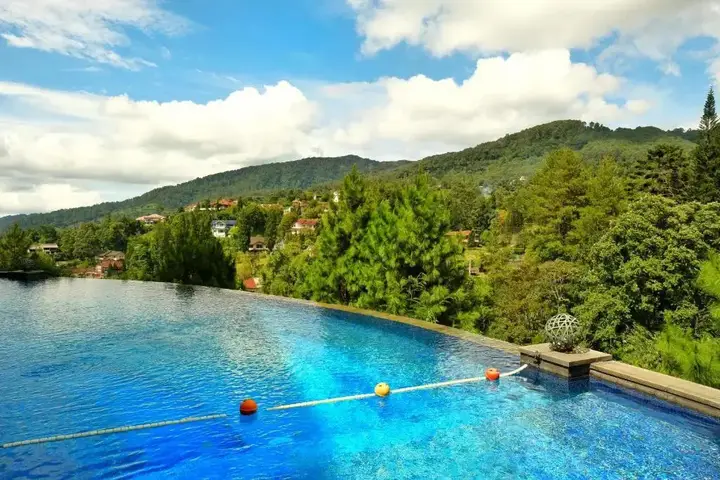 Сизаруа: The Grand Hill Bistro Cafe & Resort Hotel