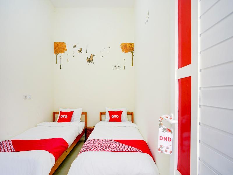 Сурабая: Innapp Tenggilis Family Residence by OYO Rooms