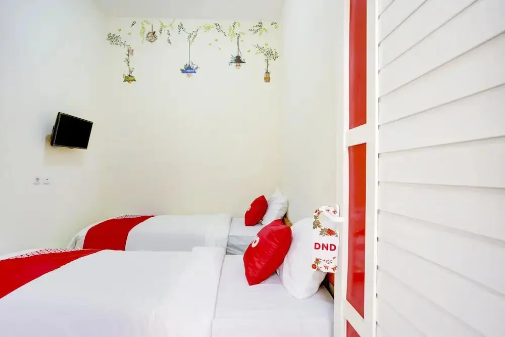Сурабая: Innapp Tenggilis Family Residence by OYO Rooms