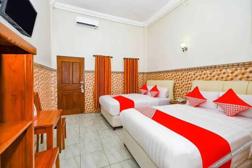 Бандунган: Hotel Taman Sari by OYO Rooms