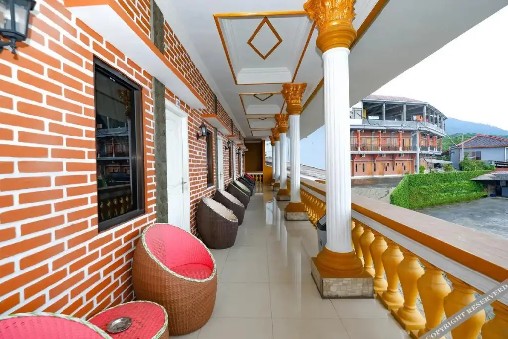 Бандунган: Hotel Taman Sari by OYO Rooms