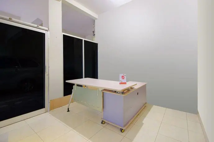 Джокьякарта: OYO 3083 D Kost 3 Syariah