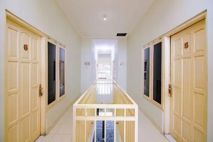Джокьякарта: OYO 3083 D Kost 3 Syariah